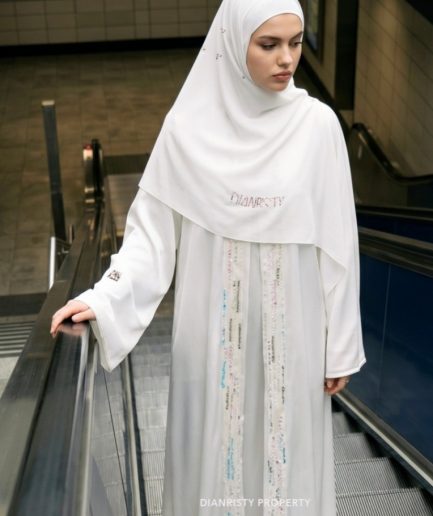 Diliya Dress Outer Broken White
