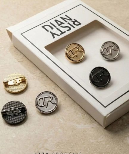 Izza Brooch's