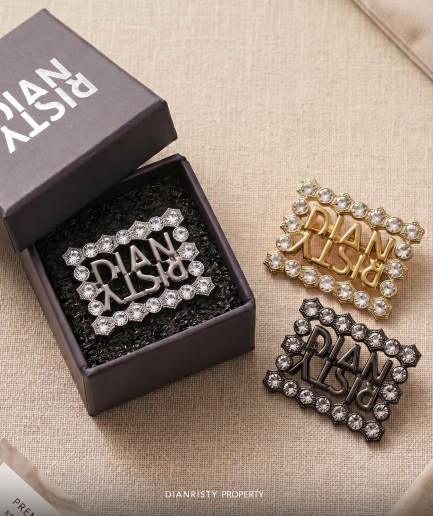 Qudsia Brooch's